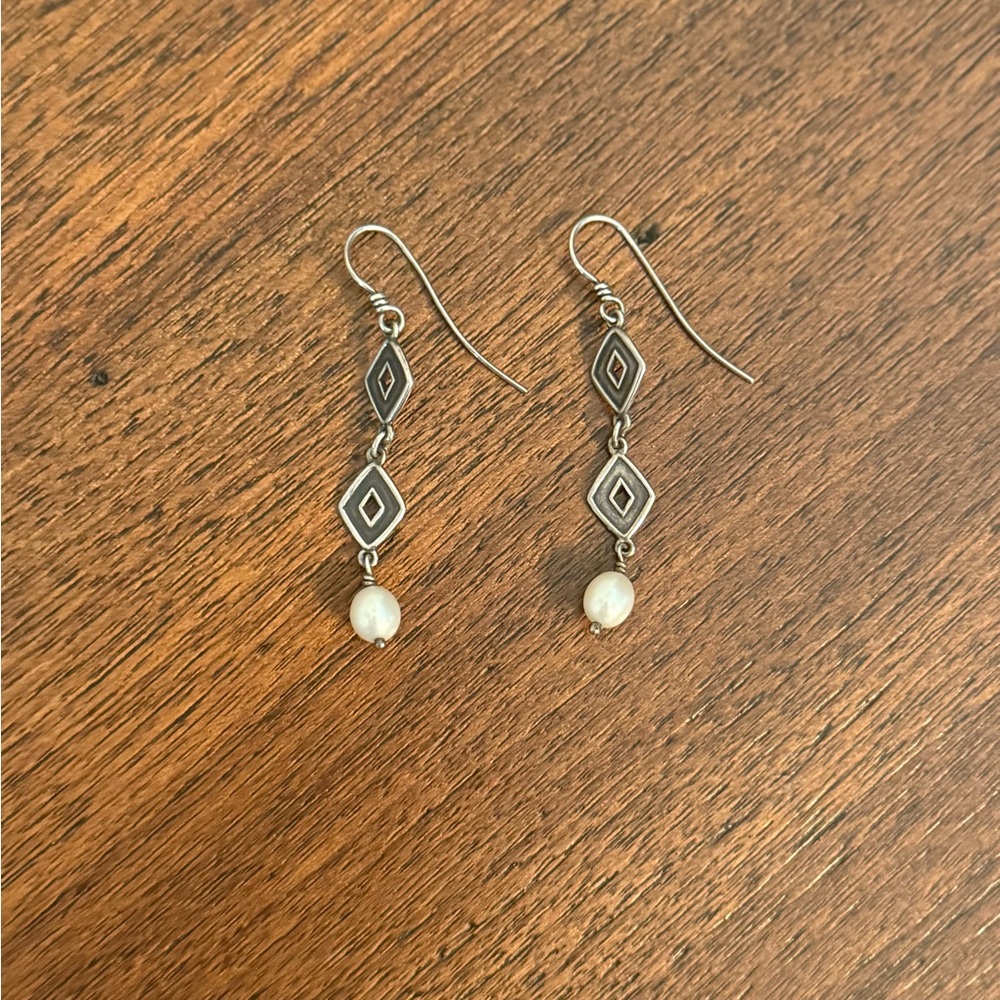 James Avery retired pearl Drop Earrings